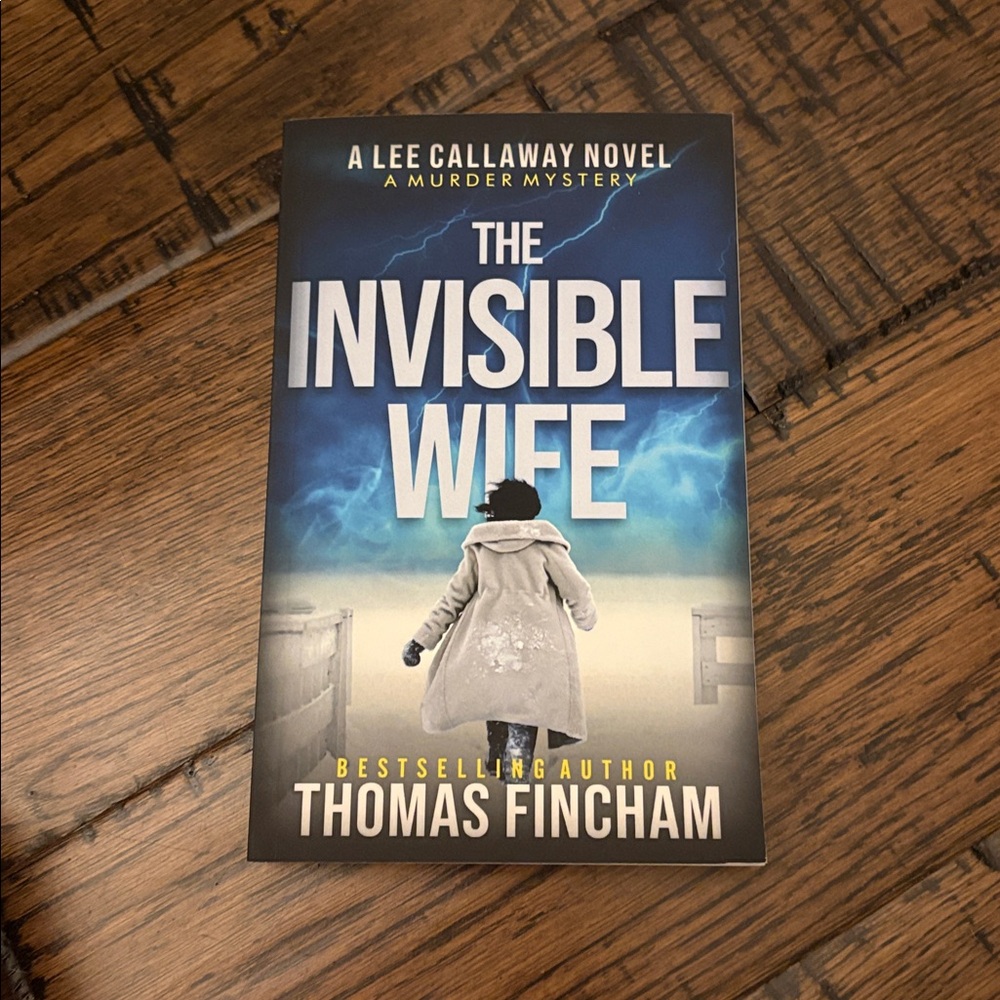 The Invisible Wife by Thomas Fincham - Blue Cover Mystery Novel